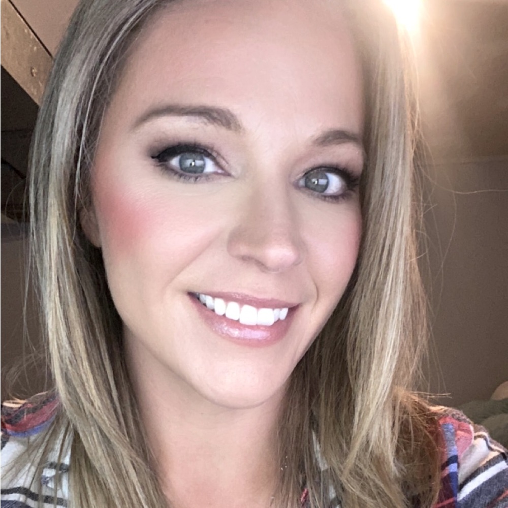 Meet your Posher, Angie